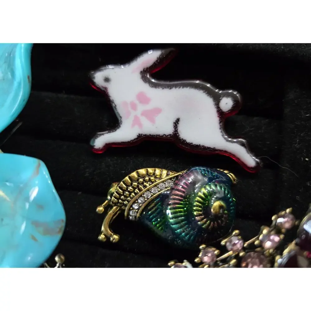 Lot Of 9 Novelty Vintage Brooches Rinestone Mixed Style Office Accessories